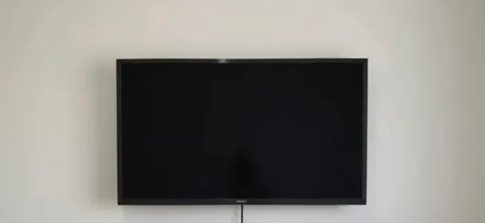 Samsung Smart TV 32 Polegadas - Funcionando Perfeito (Pequeno Detalhe)