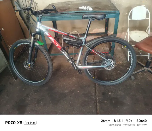 Bicicleta Mountain Bike TSW Hurry Aro 29 - Kit Shimano Deore 12v - Excelente Estado