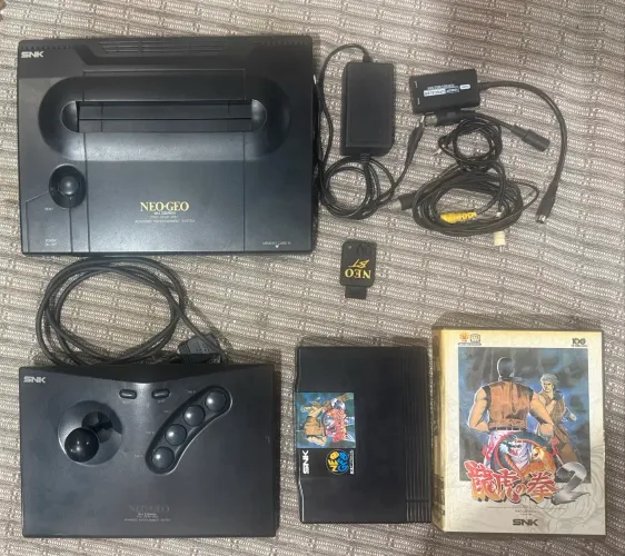 Console Neo Geo AES Japonês com Uni-bios 4.0