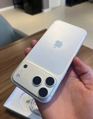 Vendo iPhone 17 pro max 256GB