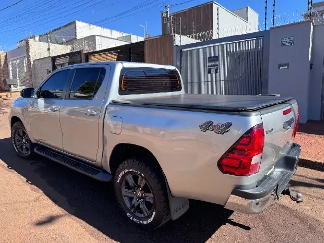 Toyota Hilux CD SR 4X4 2.8 TDI Diesel Aut. 2024