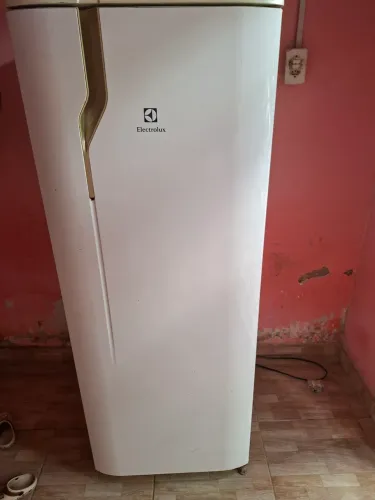 Geladeira eletrolux ta sem gas