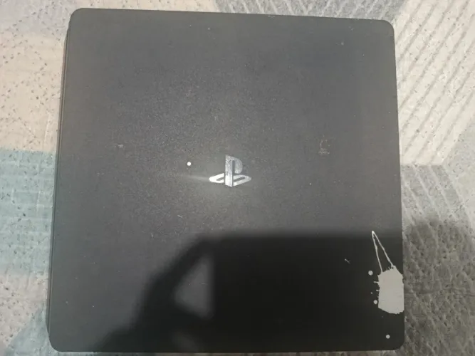 PS4 SLIM 1TB