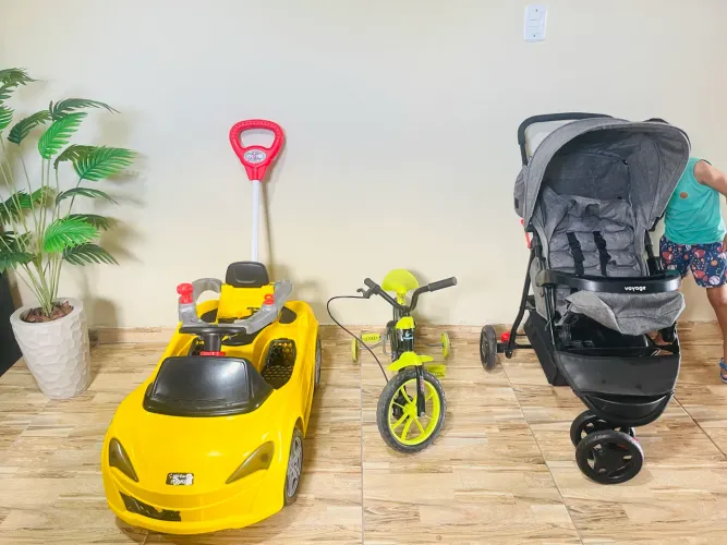 Kit carrinho de bebê, carrinho de passeio e bicicleta