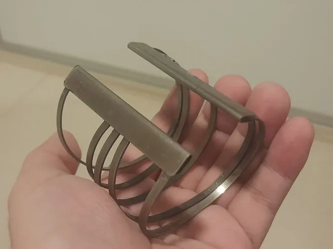 Bracelete pequeno de braço (enferrujado) [USADO]