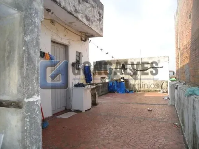 Casa à venda em Diadema (Inamar) - 2 quartos, 2 vagas, 279,82 m² internos
