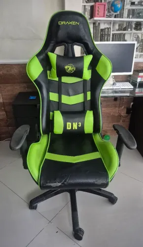 Cadeira gamer com encosto articulável