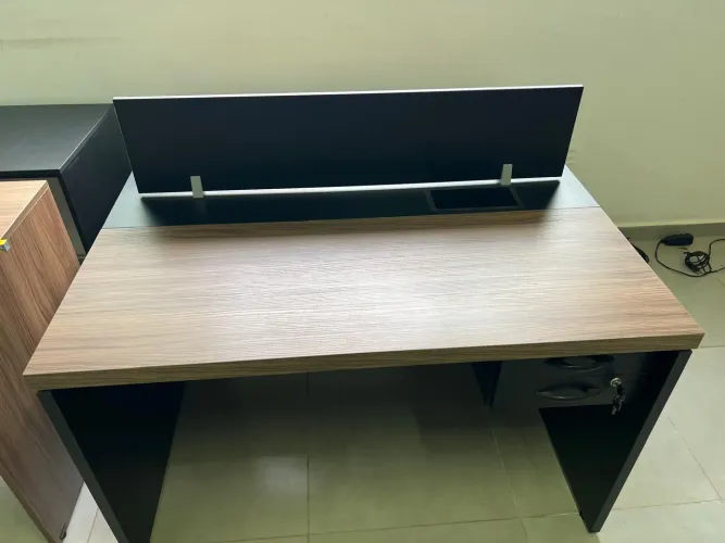 Mesa sem gaveta