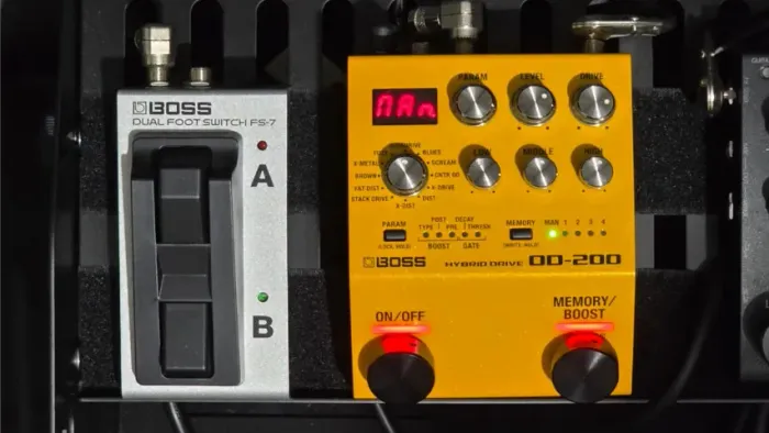 Pedal BOSS OD-200 e BOSS FS-7