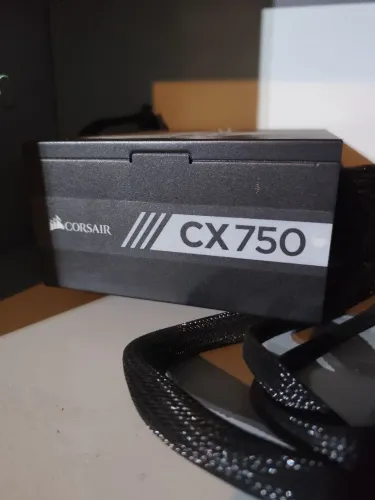 Fonte CX750 Corsair 