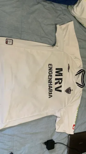 Camisa do Atlético Mineiro 2010 Umbro Original Branca MRV N .10 Retro - Galo