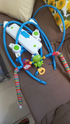 Vendo cadeirinha Rockt musical, novinha..., pouca usada.a usada