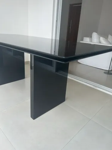 Mesa de jantar para 6 lugares