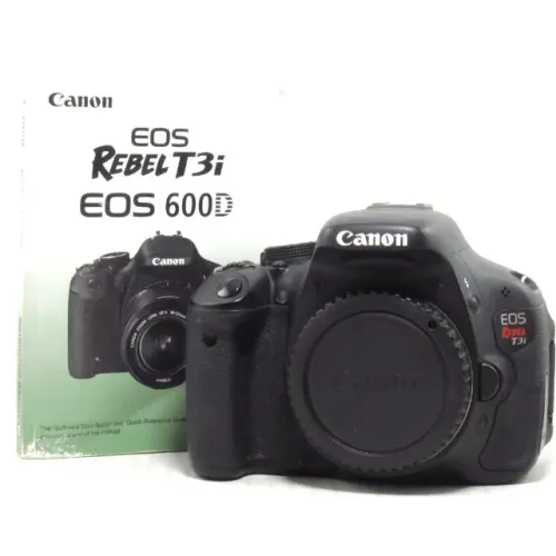 Câmera DSLR Canon EOS Rebel T3i (EOS 600D) - Apenas 15 Mil Clicks!