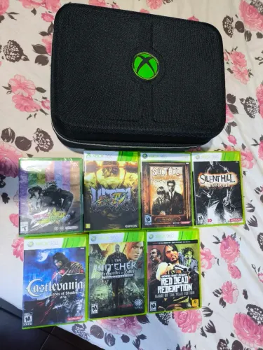 Jogos de Xbox mais maleta original tudo completo com manuais!