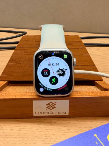 Apple Watch Series 8 41mm + 6 pulseiras novas