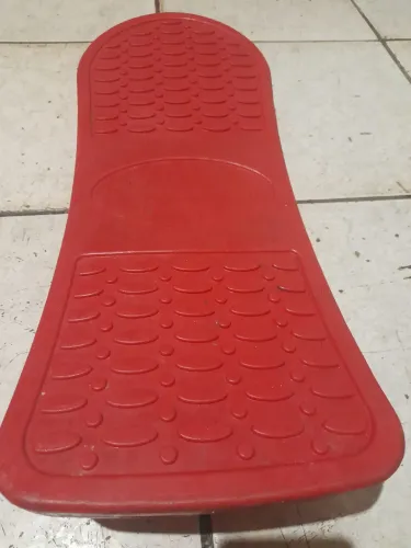 Vendo skate e patins para criança cada um skate 80 e o patins 120.