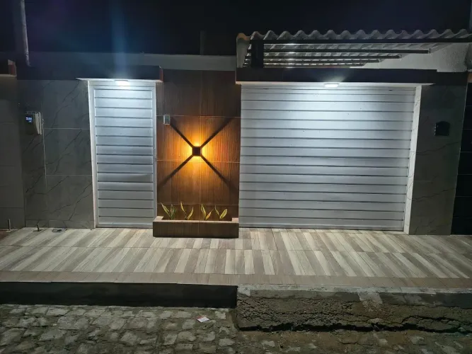 Oportunidade Única! Casa Reformada por Excelente Preço.