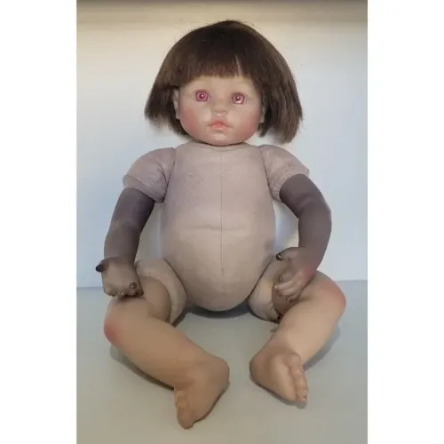 Boneca Bebe Reborn NPK Collection Adora Doll Terror Olhos Rosas Braços cinzas