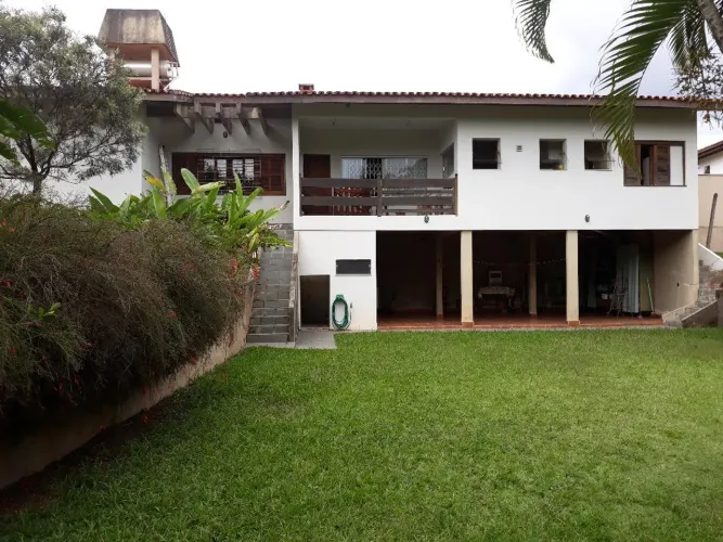 Casa com 4 dormitórios à venda, 329 m² por R$ 2.000.000,00 - Granja Viana - Carapicuíba/SP