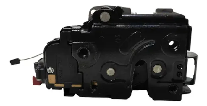 Fechadura Porta Traseira Dir 7l0839016d Vw Jetta 2010 A 2012