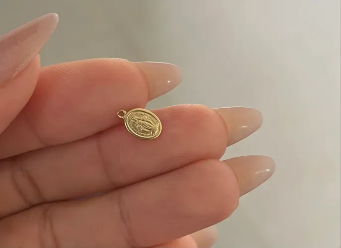 Medalhinha milagrosa ouro 18k