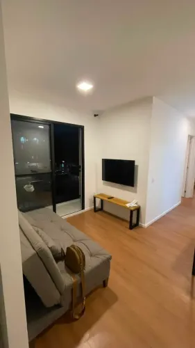 Aluguel Rock In Rio !!! Totalmente mobiliado , com cama , mesa , banho com localização à 1