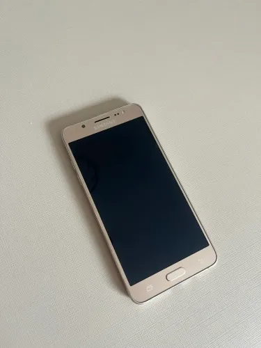 Samsung Galaxy J5 16gb ouro