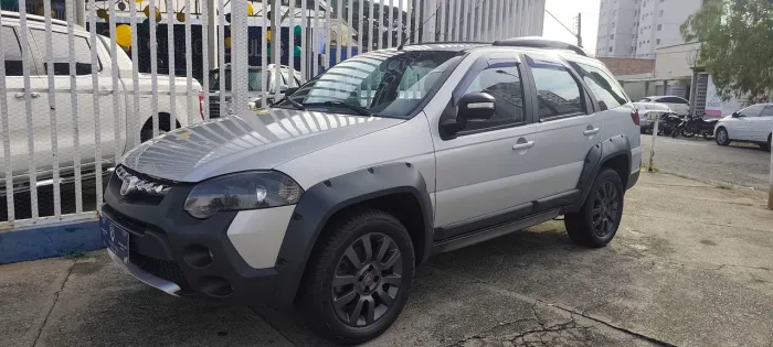 Fiat Palio Weekend Adventure Locker 1.8 Flex 2017