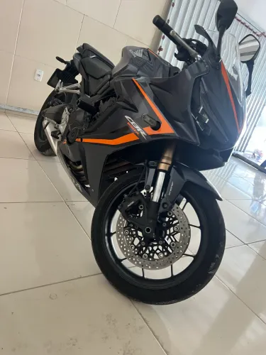 Cbr 650r 2021