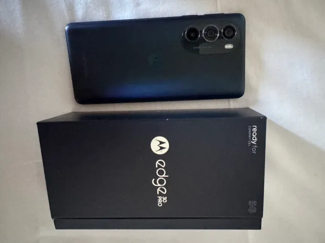 Motorola Edge 30 pro