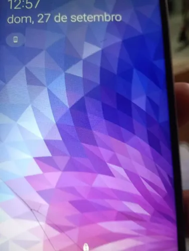 Celular J 8 64 GB