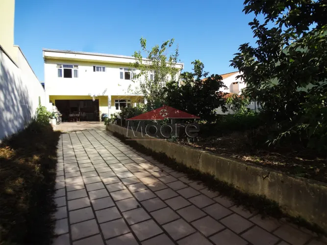 Terreno de rua à venda com 450m² por R$ 600.000,00 no bairro Boqueirão - CURITIBA / PR