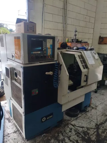 CNC ROMI mach8