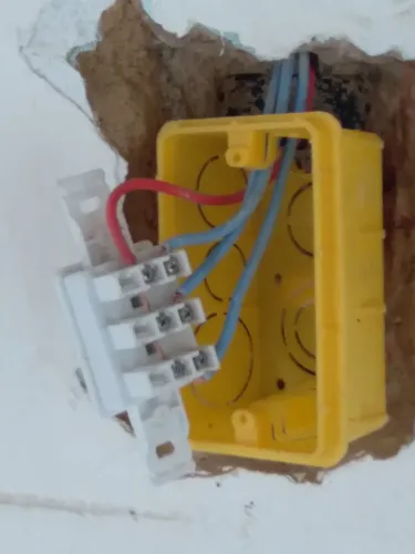 Pedreiro de construção geral , do inicio até o acabamento. 