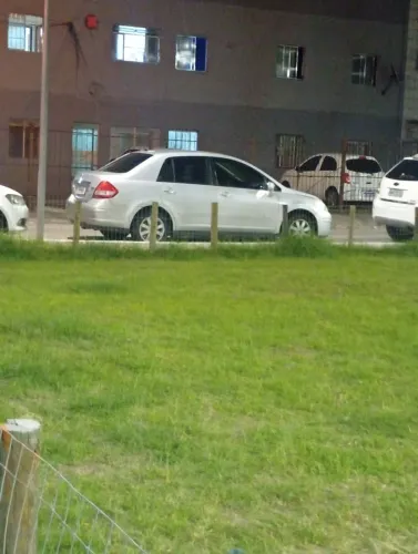 Nissan Tiida Sedan 1.8 16V Flex Fuel 4P 2012