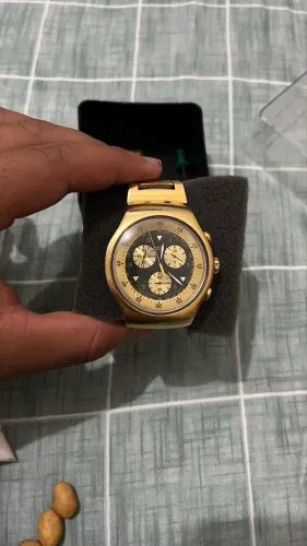 Swatch pirâmide cara preta