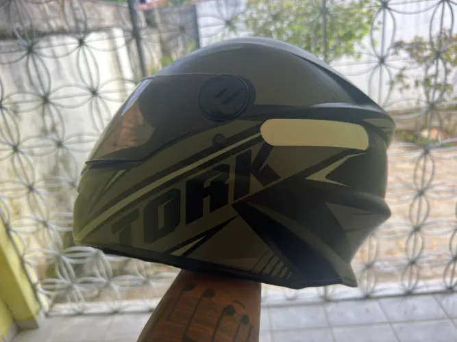 Capacete pro tork R8 ,58 masculino com viseira fume 