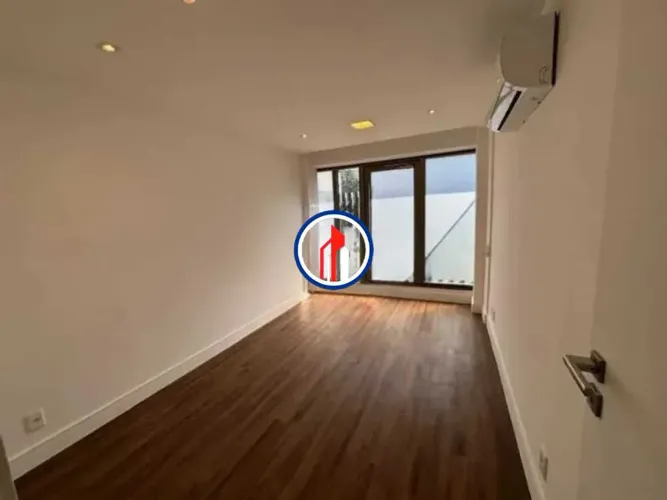 Sala : / Comercial / Jardim Botânico