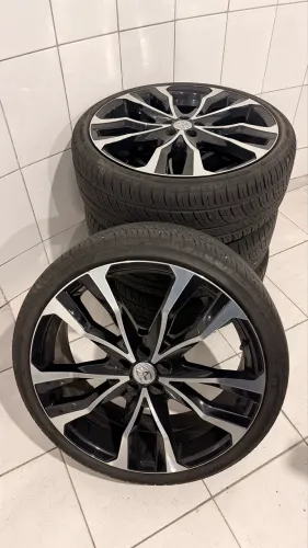 Rodas aro 20 Corolla + pneus 