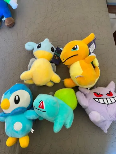 pack de pelúcias pokemón + luigi
