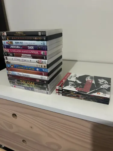 Pacote com 25 filmes em DVD originais (Alguns lacrados)