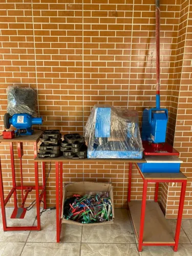 Equipamentos para fabricar chinelos