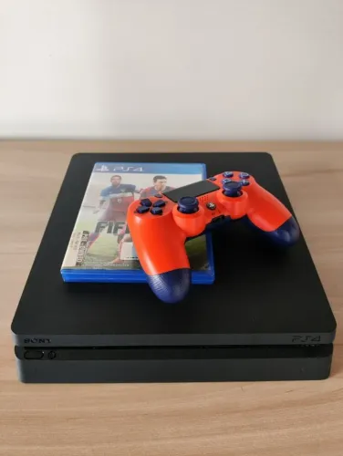 PS4 Slim com jogo e pronto para jogar - Funcionando Perfeitamente