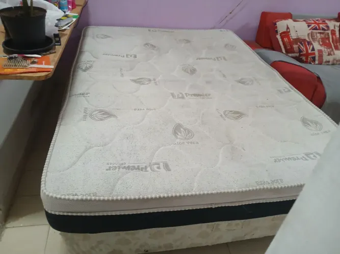 Cama box de molas