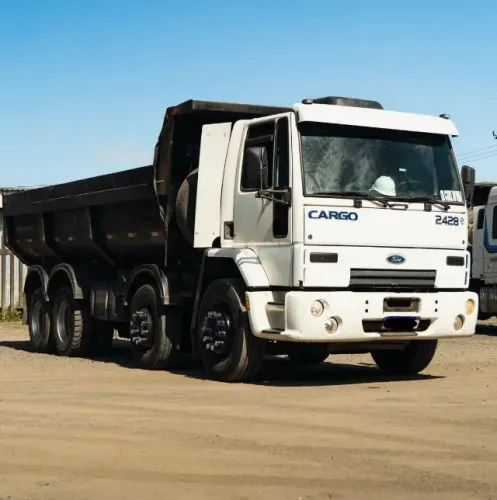 Ford Cargo 2428E 8x2 Ano 2009