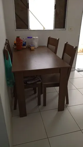 Mesa 4 cadeiras
