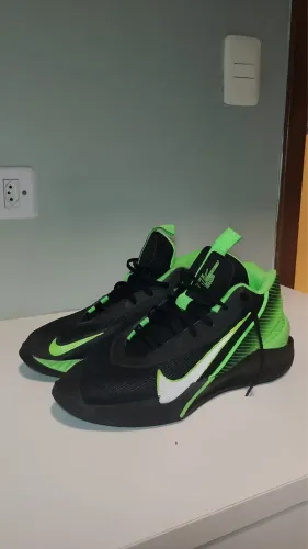 nike gt jump academy tam 42