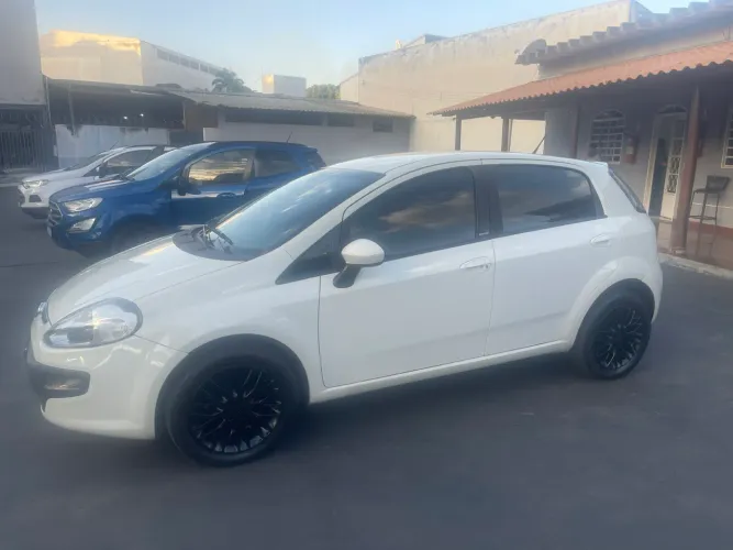 Fiat Punto Essence Dualogic 1.6 Flex 16V 5P 2013