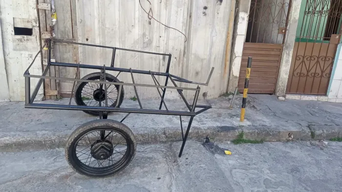 Carroça pineo de moto zap *35